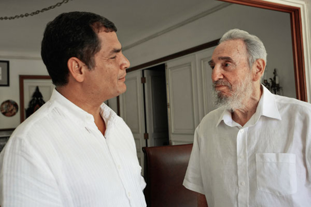 Rafael Correa y Fidel Castro, el 21 de agosto de 2009 en La Habana. (JUVENTUD REBELDE)