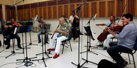 D'Rivera ensayó ayer con el Quinteto Cimarrón en los estudios Mans. Foto: Eduardo Pérez (LaVozdeGalicia)