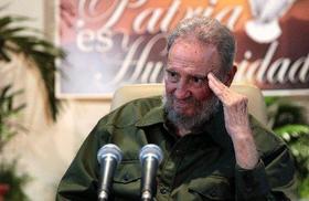 El ex presidente cubano Fidel Castro durante la reunión con artistas e intelectuales en La Habana